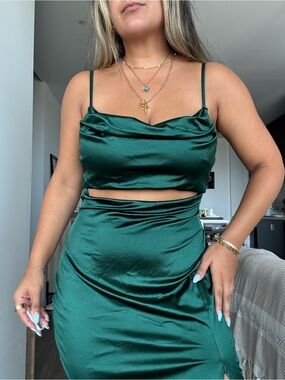 Windsor Emerald Satin Two-Piece Midi Skirt Set